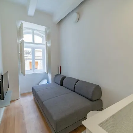 Modern Duplex In * バレッタ